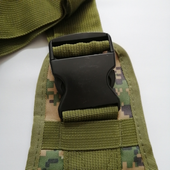 Digital Camo Bag - Picture 6 of 15
